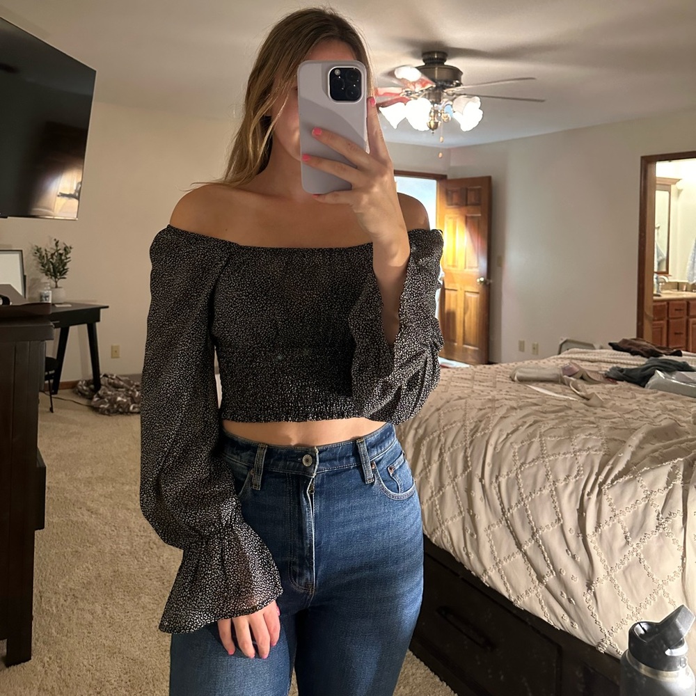 Altar’d State cropped long sleeve top! Great condition!